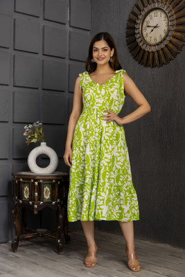 MERAAKI FASHION Women Fit and Flare Green Below Knee Dress