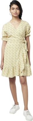 PEOPLE Women Fit and Flare White, Yellow Dress