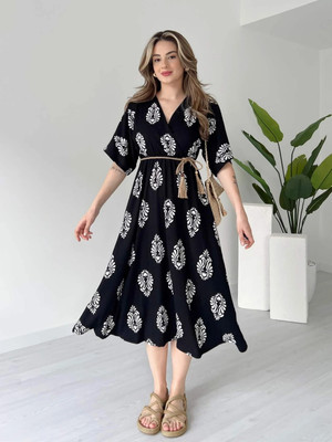 MANOJAVA Women Fit and Flare Black Midi/Calf Length Dress