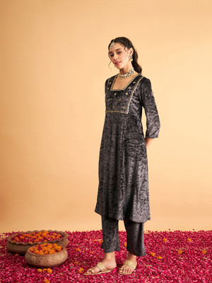 Shae by SASSAFRAS Women Fit and Flare Grey Midi/Calf Length Dress