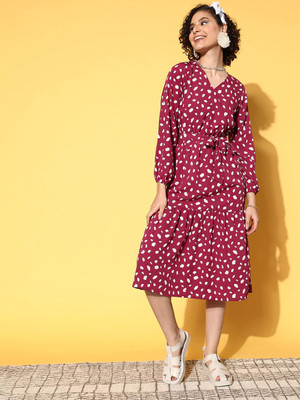 PLUSS Women Fit and Flare Maroon, White Below Knee Dress