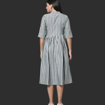 Suhani Creationnm Women Printed Straight Kurta(Green, Grey)