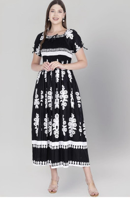 Avnienterprisea Women Fit and Flare Black Maxi/Full Length Dress