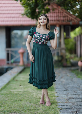 sadhnazon Women Embroidered A-line Kurta(Green)