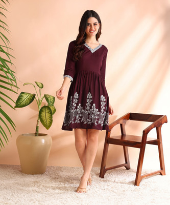 HIVA TRENDZ Women Fit and Flare Maroon Knee Length Dress