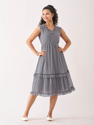 AASK Women Fit and Flare Grey, White Midi/Calf Length Dress