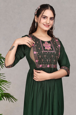 zyqo Women Fit and Flare Green Midi/Calf Length Dress