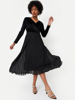 MAX Women Wrap Black Midi/Calf Length Dress