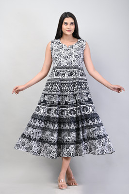 FrionKandy Women Fit and Flare Black, White Maxi/Full Length Dress