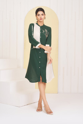 KAFTANIZE Women Wrap Green Below Knee Dress