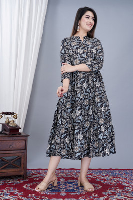 Gudwear Women Printed Flared Kurta(Black)