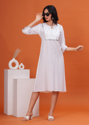 Oh Mi Dios Women A-line White Below Knee Dress