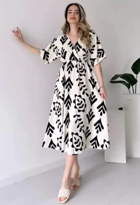 SHRUTIFASHION Women A-line Black Below Knee Dress