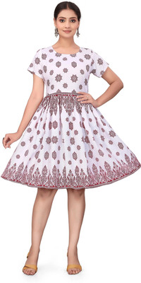 HouseOfCommon Women Fit and Flare White, Maroon Above Knee/Mid Thigh Length Dress