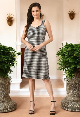 HouseOfCommon Women Bodycon Black, White Knee Length Dress