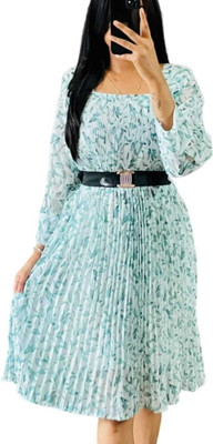 simran collections Women Fit and Flare White, Green Knee Length Dress