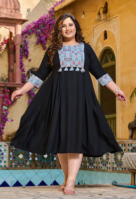 PrettyPlus by Desinoor.com Women Fit and Flare Multicolor Midi/Calf Length Dress
