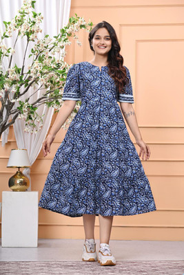THE LADIES FASHION Women Gown Blue Midi/Calf Length Dress
