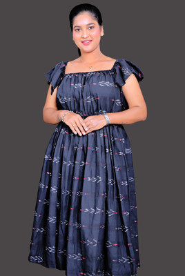 BOLDLOOK Women Gown Purple Below Knee Dress