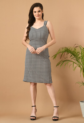 Arbiter Collection Women Bodycon Black, White Knee Length Dress