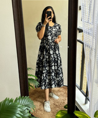 Shivkurti Women A-line Green Below Knee Dress