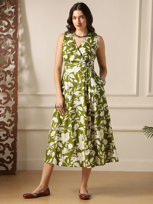 Globus Women Fit and Flare Green, White Midi/Calf Length Dress