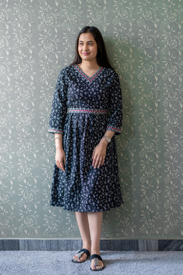 Jaipuri Bunaai Women Gown Dark Blue Midi/Calf Length Dress