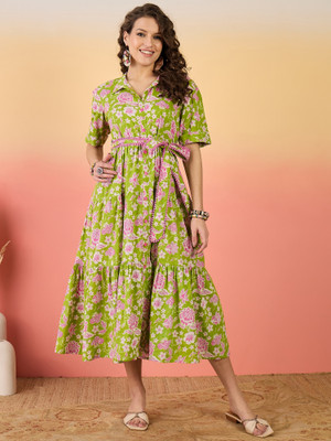 Sangria Women Tiered Green Maxi/Full Length Dress