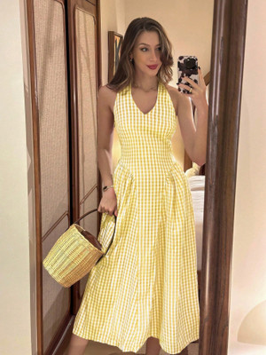 QUINTESSENTIALS Women A-line Yellow Midi/Calf Length Dress