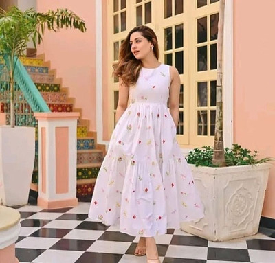 Alluring Women Gown White Midi/Calf Length Dress