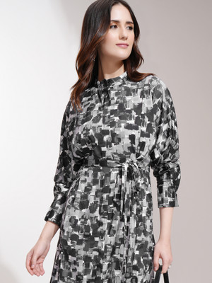 Tokyo Talkies Women Fit and Flare Black, Beige Midi/Calf Length Dress