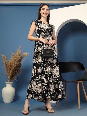 Daevish Women Fit and Flare Black Maxi/Full Length Dress