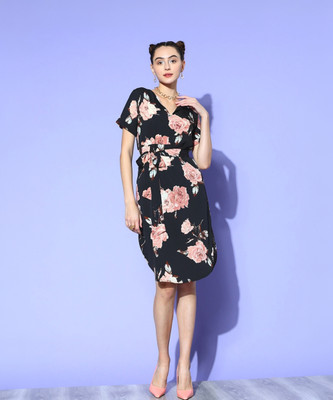 Berrylush Women A-line Black Knee Length Dress