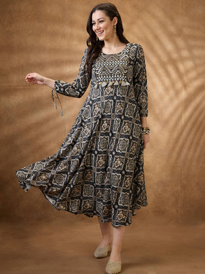 Globus Women A-line Black Midi/Calf Length Dress