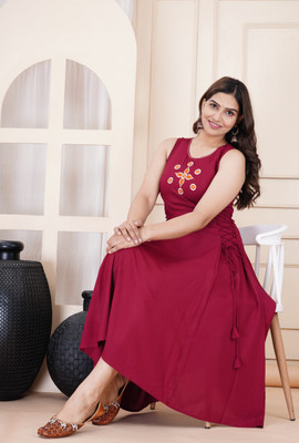 Sinyaar Women Embroidered Anarkali Kurta(Maroon)