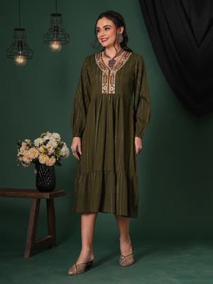 Globus Women A-line Green Midi/Calf Length Dress