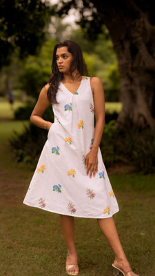 Oudhi Women A-line White Below Knee Dress