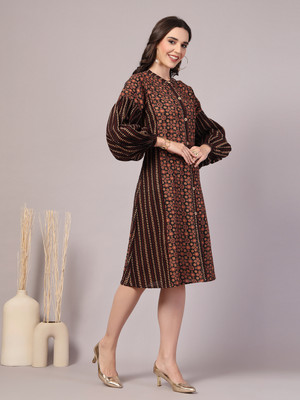 DEIFIC Women A-line Black, Maroon Knee Length Dress
