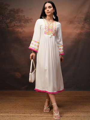 Vishudh Women A-line White Knee Length Dress