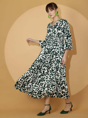 Sheetal Accociates Women Fit and Flare Green, White Maxi/Full Length Dress