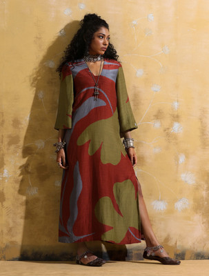 TrueBrowns Women Shift Multicolor Maxi/Full Length Dress