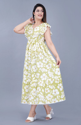 MintMarie Women Fit and Flare Light Green, White Below Knee Dress