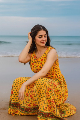 HouseOfCommon Women Fit and Flare Yellow Midi/Calf Length Dress