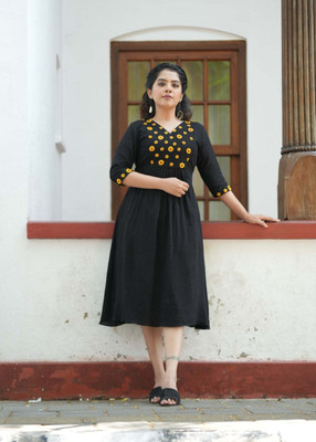 TANISHQGARMENTS Women Embroidered A-line Kurta(Black)