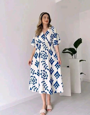 SAMAE COLLECTION Women Gown Black Below Knee Dress