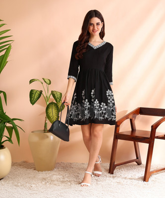 HIVA TRENDZ Women Fit and Flare Black Knee Length Dress
