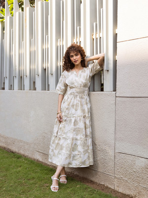 Aravalii ecommerce Women Fit and Flare White Midi/Calf Length Dress