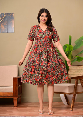 Kwast Women Fit and Flare Maroon Knee Length Dress