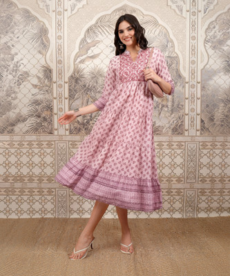 Vishudh Women Tiered Maroon Midi/Calf Length Dress