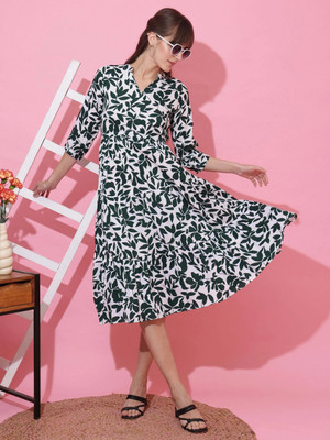 Sheetal Accociates Women Fit and Flare Green, White Below Knee Dress